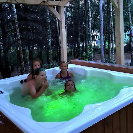 Swierkowisko Cisza Plaza Blisko