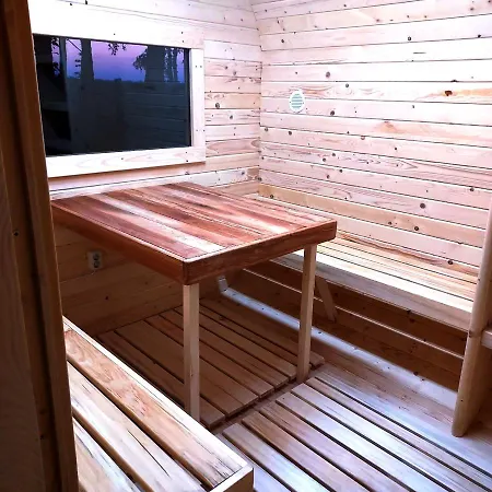 Swierkowisko Cisza Plaza Blisko