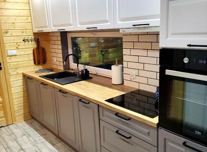 Swierkowisko Cisza Plaza Blisko *