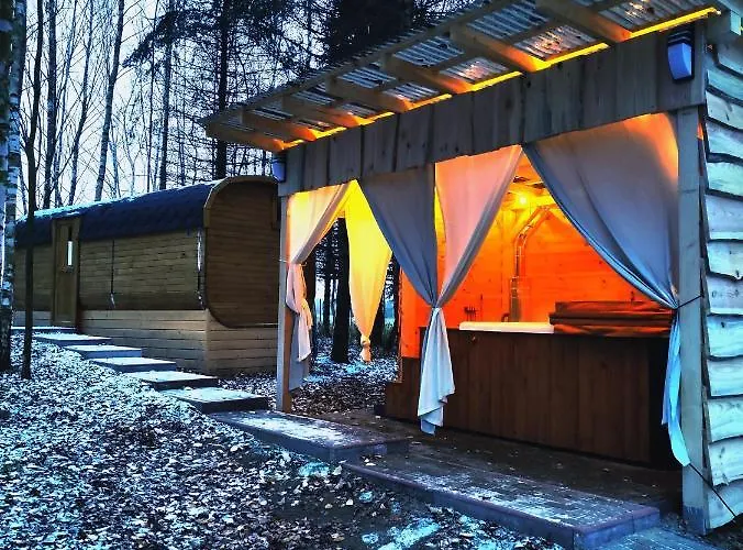 Swierkowisko Cisza Plaza Blisko